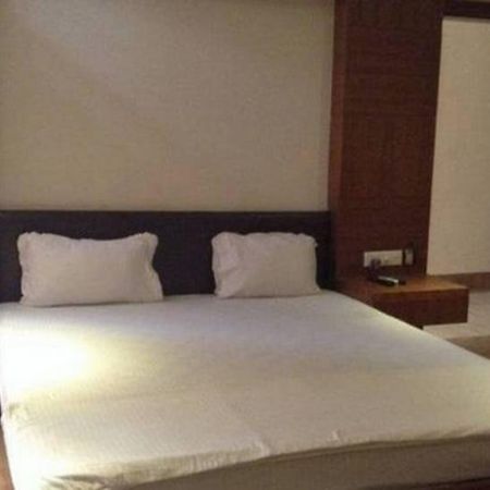 Hotel Tushtaya Residency Goddā Buitenkant foto