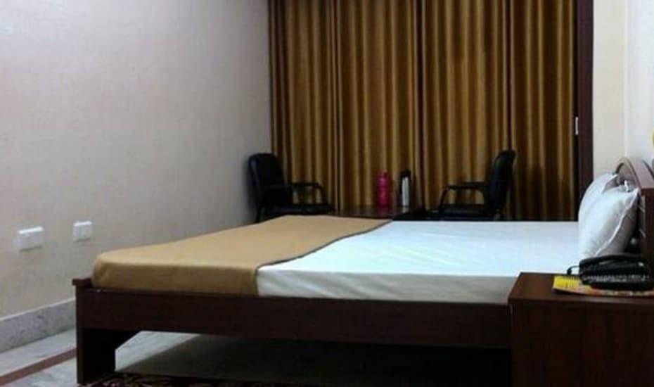 Hotel Tushtaya Residency Goddā Buitenkant foto