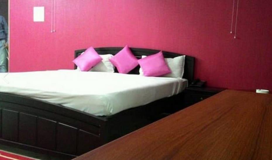 Hotel Tushtaya Residency Goddā Buitenkant foto
